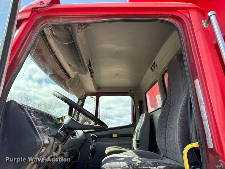 image for item EF2438 1995 Freightliner FL80 dump truck