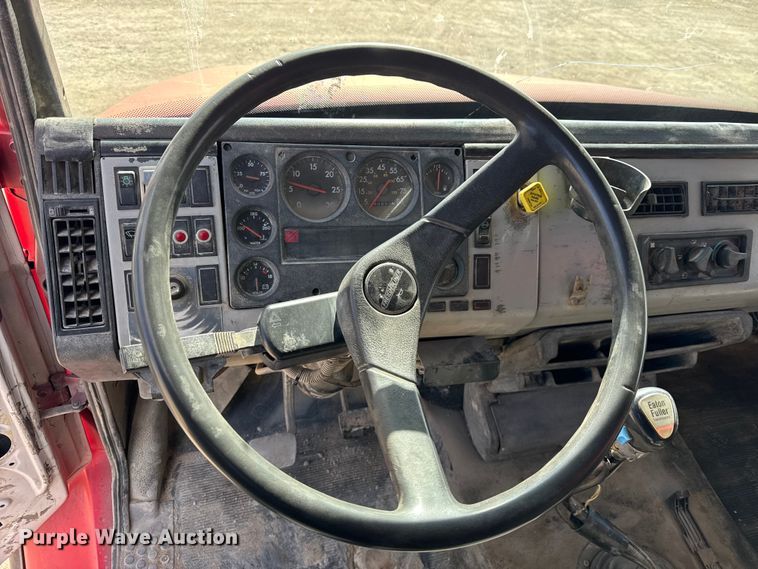 image for item EF2438 1995 Freightliner FL80 dump truck