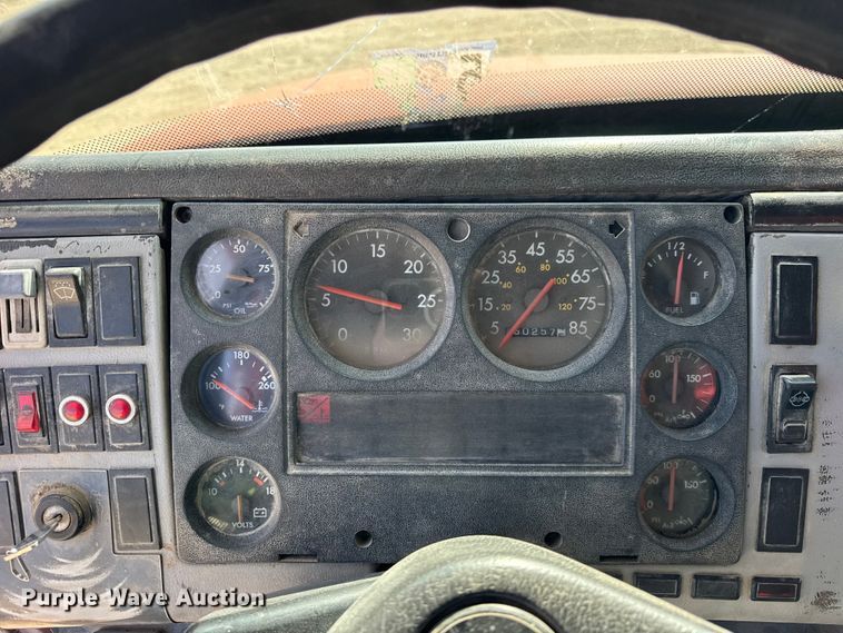 image for item EF2438 1995 Freightliner FL80 dump truck