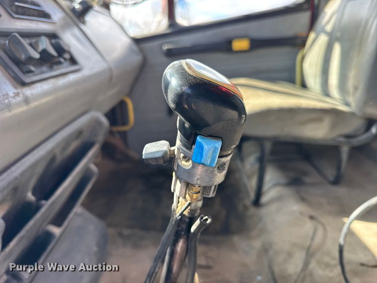 image for item EF2438 1995 Freightliner FL80 dump truck