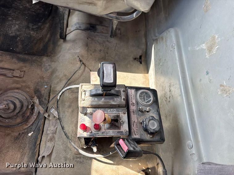 image for item EF2438 1995 Freightliner FL80 dump truck