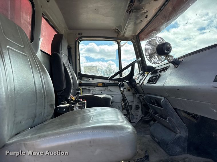 image for item EF2438 1995 Freightliner FL80 dump truck