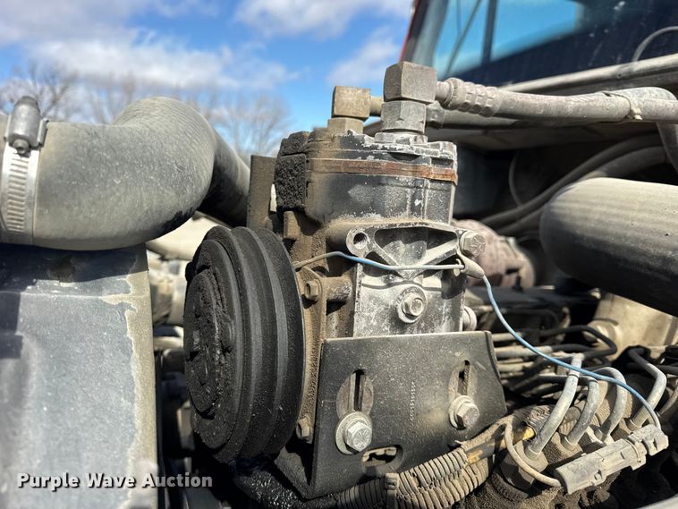 image for item EF2438 1995 Freightliner FL80 dump truck