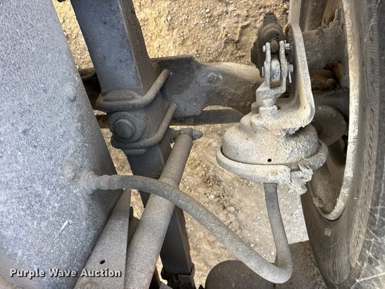 image for item EF2438 1995 Freightliner FL80 dump truck