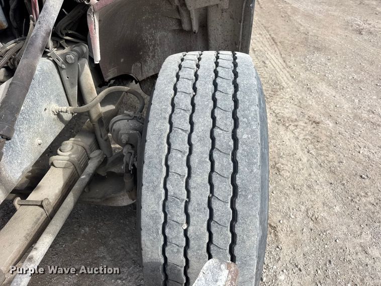 image for item EF2438 1995 Freightliner FL80 dump truck