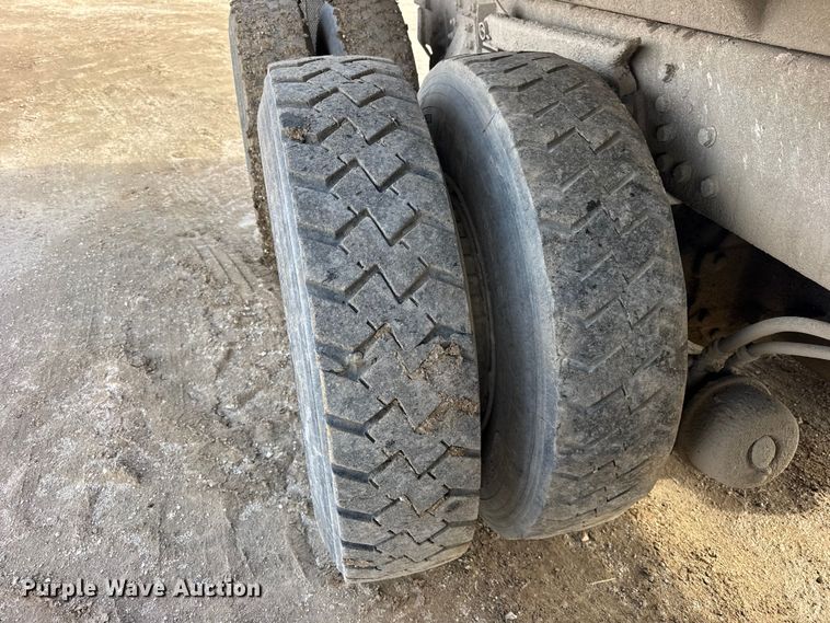 image for item EF2438 1995 Freightliner FL80 dump truck