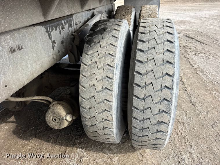 image for item EF2438 1995 Freightliner FL80 dump truck