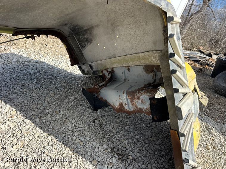 image for item EF2439 Ford L8000 truck hood