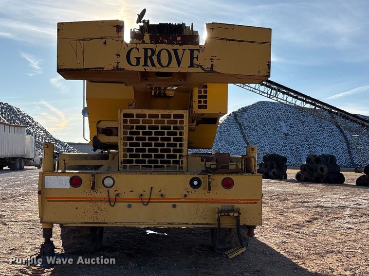 image for item EF6323 1998 Grove RT522B crane