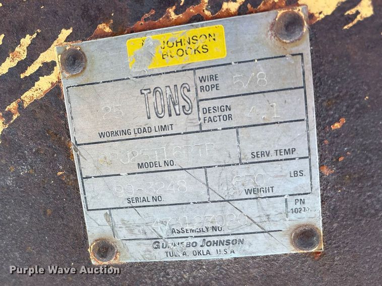 image for item EF6323 1998 Grove RT522B crane