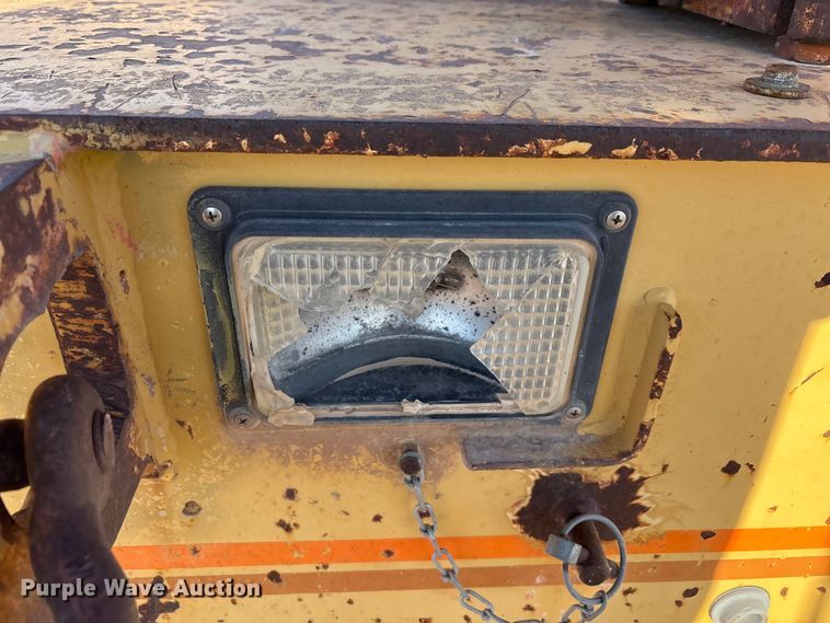 image for item EF6323 1998 Grove RT522B crane