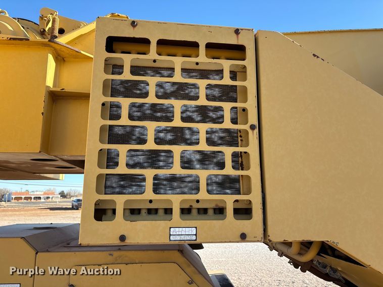 image for item EF6323 1998 Grove RT522B crane