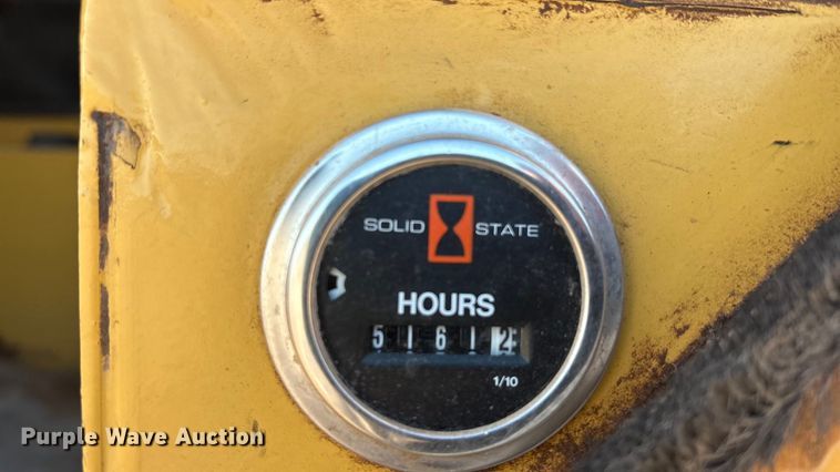 image for item EF6323 1998 Grove RT522B crane