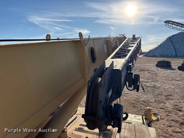 image for item EF6323 1998 Grove RT522B crane