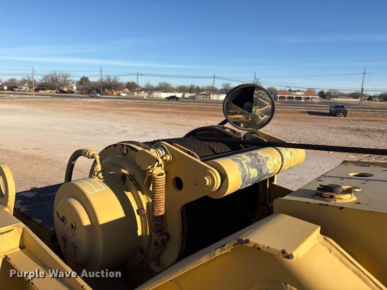 image for item EF6323 1998 Grove RT522B crane