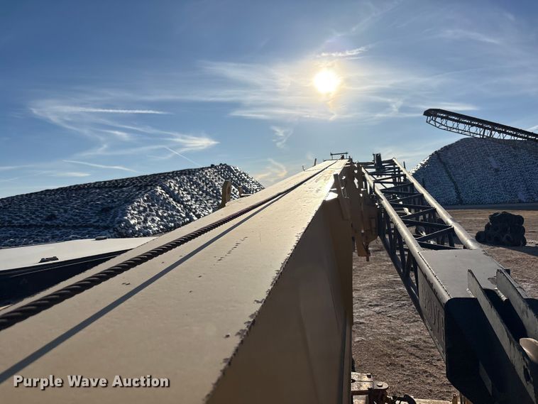 image for item EF6323 1998 Grove RT522B crane