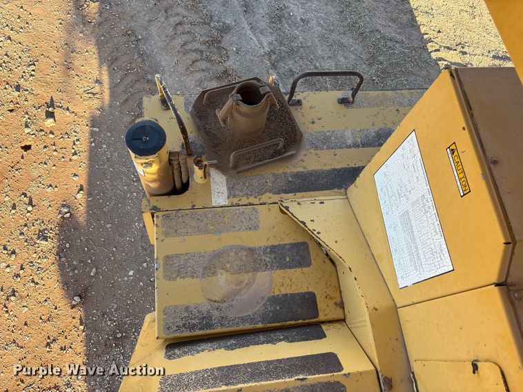 image for item EF6323 1998 Grove RT522B crane