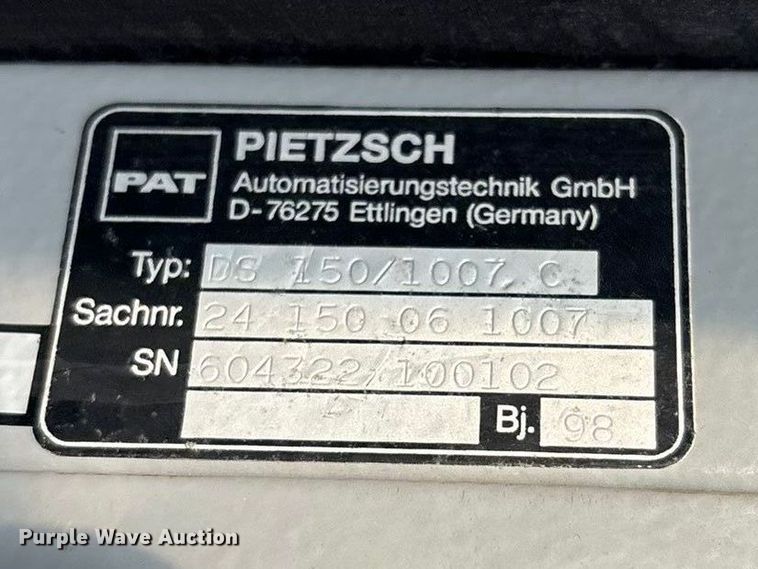 image for item EF6323 1998 Grove RT522B crane