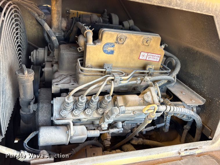 image for item EF6323 1998 Grove RT522B crane