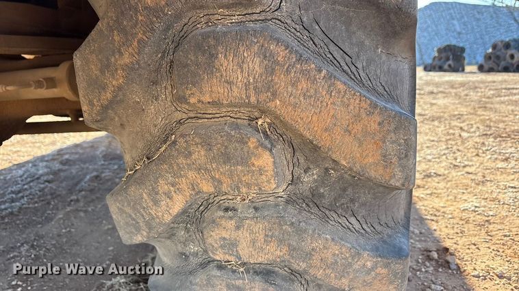 image for item EF6323 1998 Grove RT522B crane