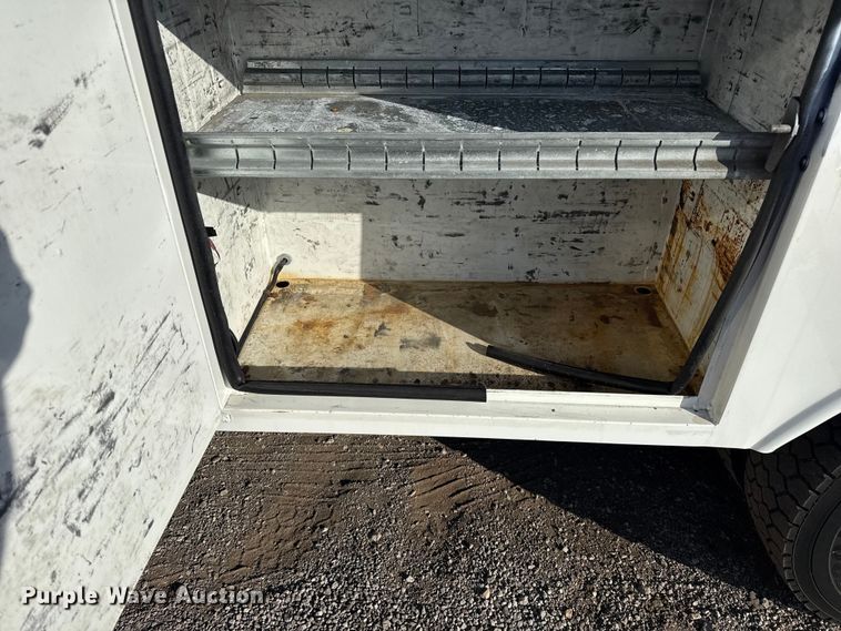 image for item EG1754 2011 Ford F450 Super Duty bucket truck