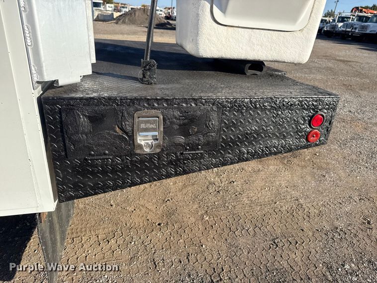 image for item EG1754 2011 Ford F450 Super Duty bucket truck