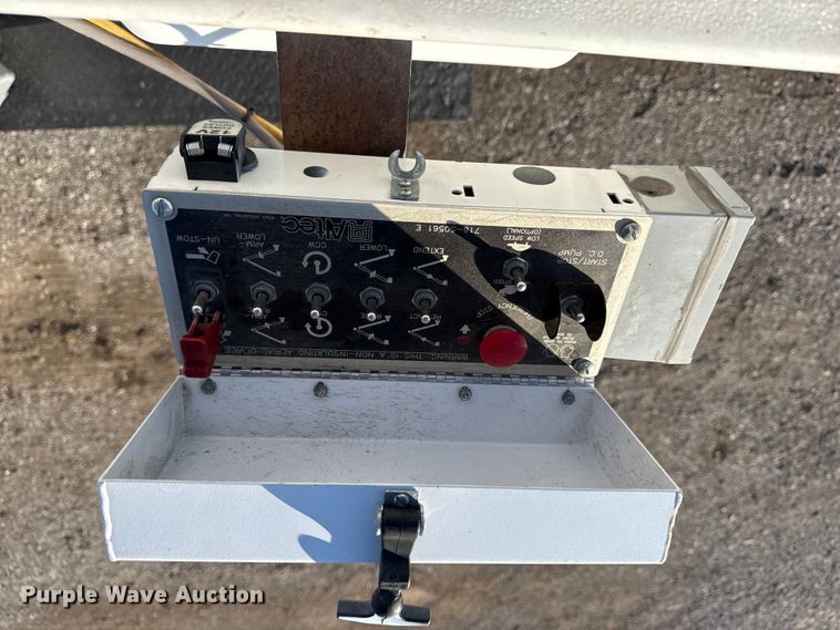 image for item EG1754 2011 Ford F450 Super Duty bucket truck