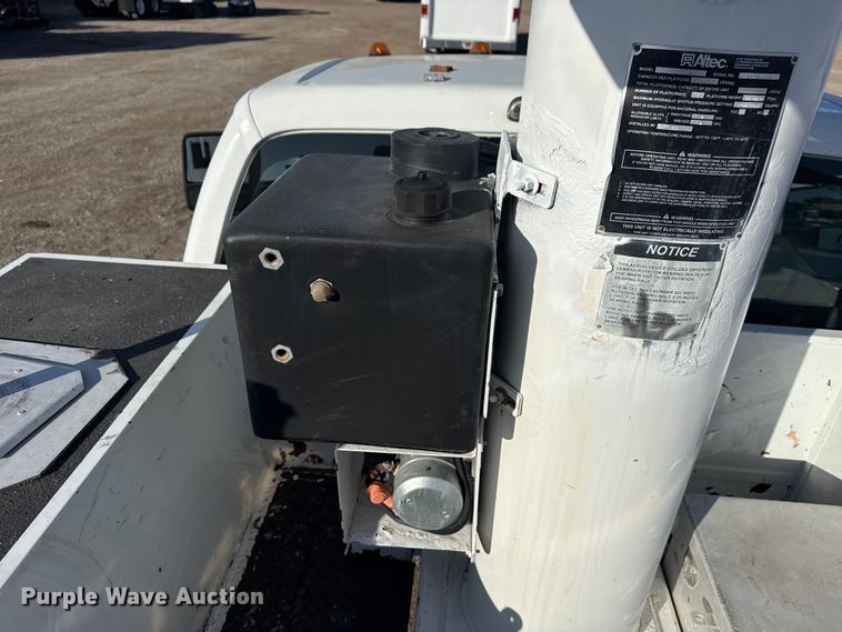 image for item EG1754 2011 Ford F450 Super Duty bucket truck