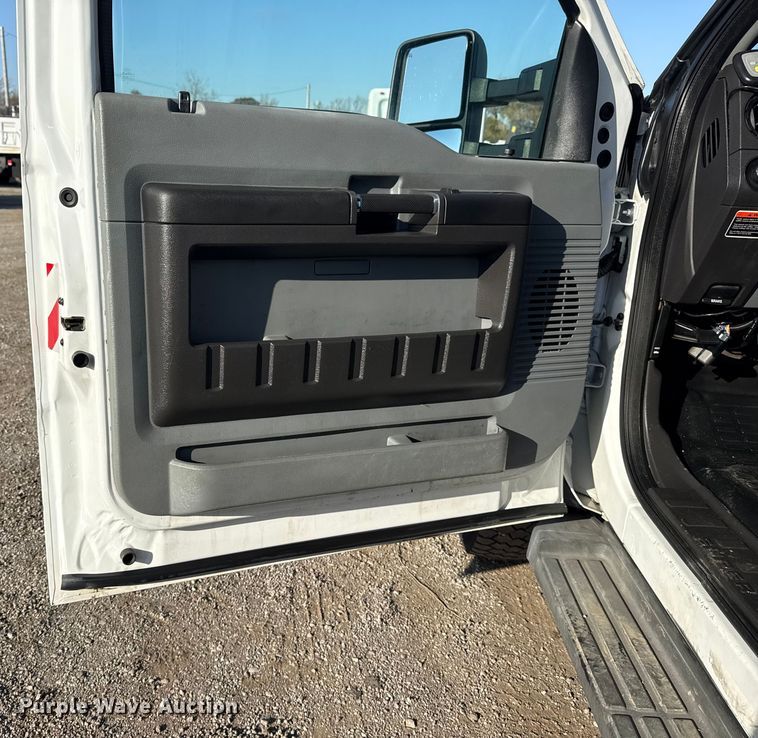 image for item EG1754 2011 Ford F450 Super Duty bucket truck