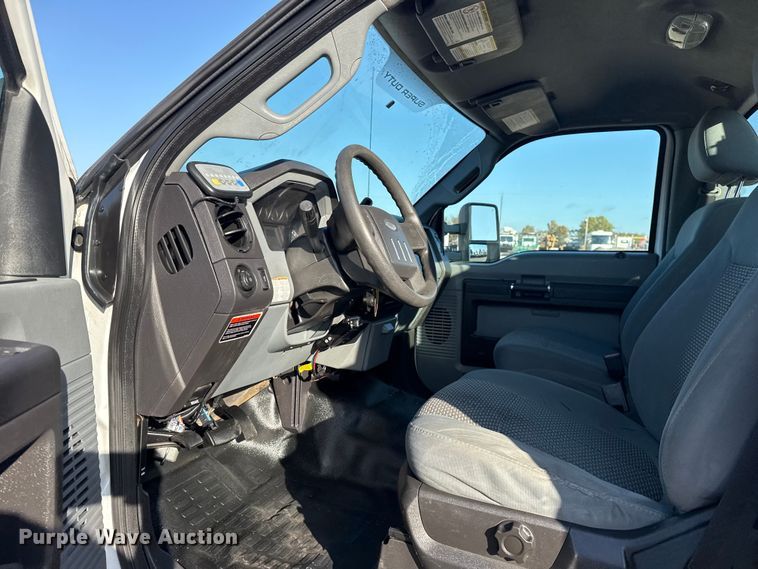 image for item EG1754 2011 Ford F450 Super Duty bucket truck