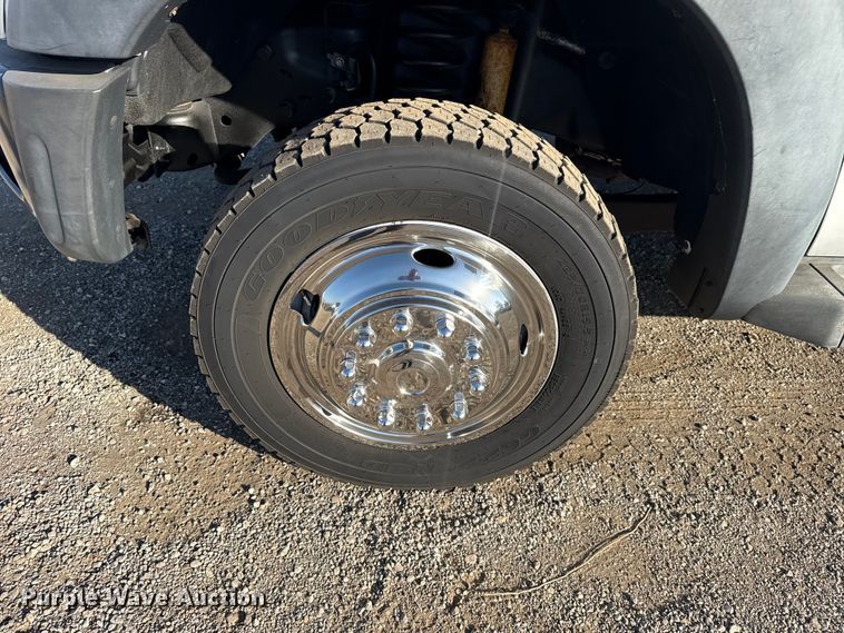 image for item EG1754 2011 Ford F450 Super Duty bucket truck