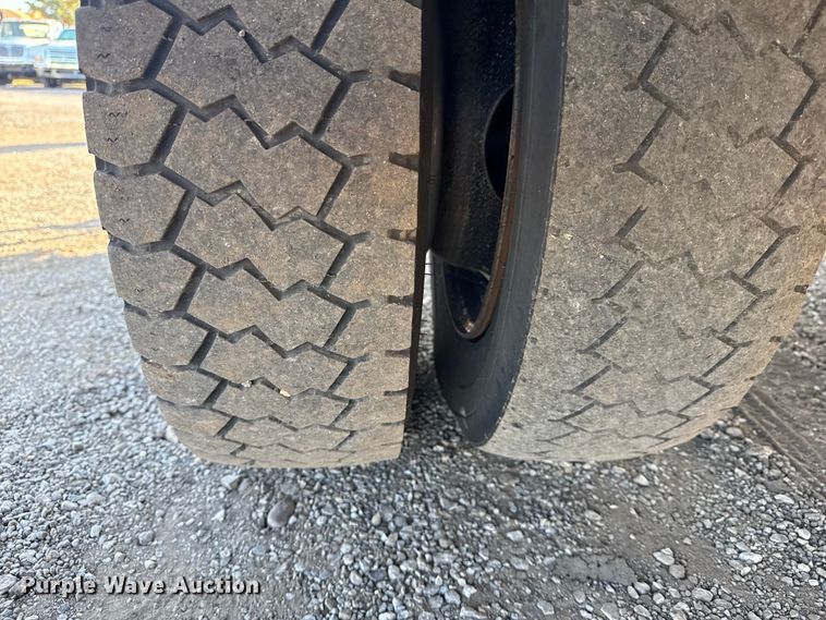 image for item EG1754 2011 Ford F450 Super Duty bucket truck