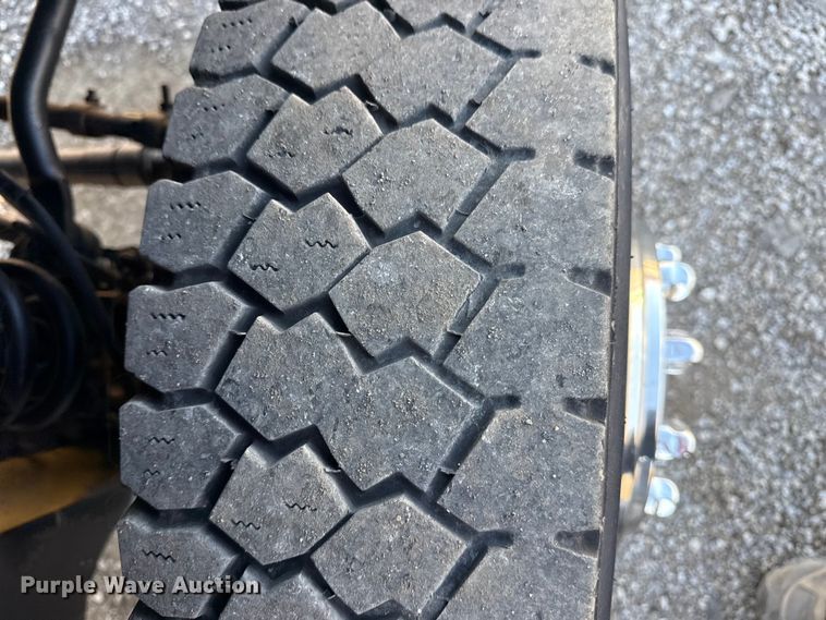 image for item EG1754 2011 Ford F450 Super Duty bucket truck