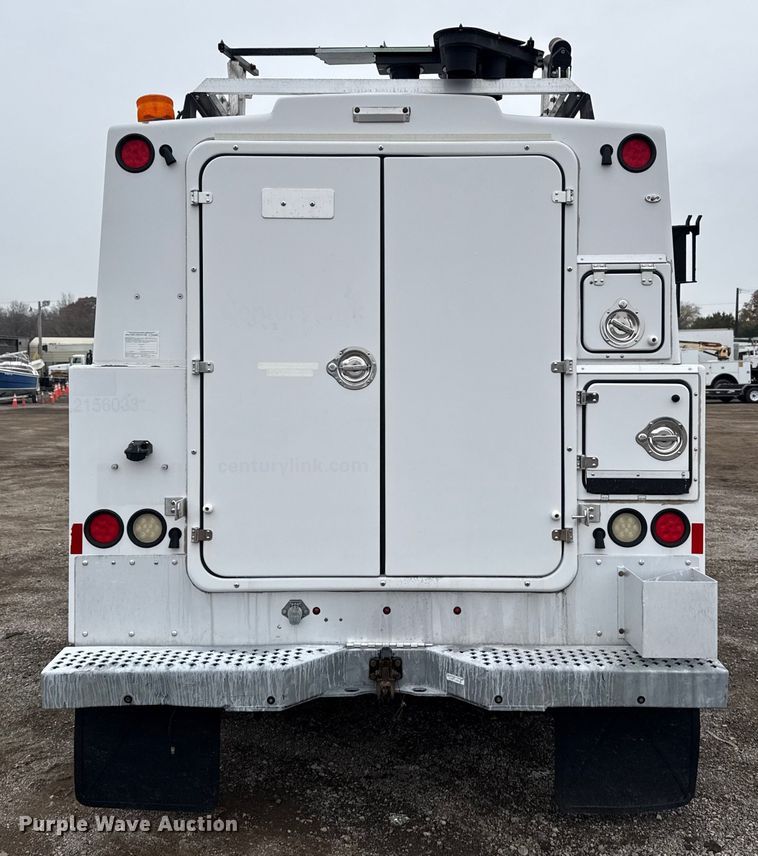 image for item EG1779 2015 Ford F450 Super Duty  fiber optic splicing truck