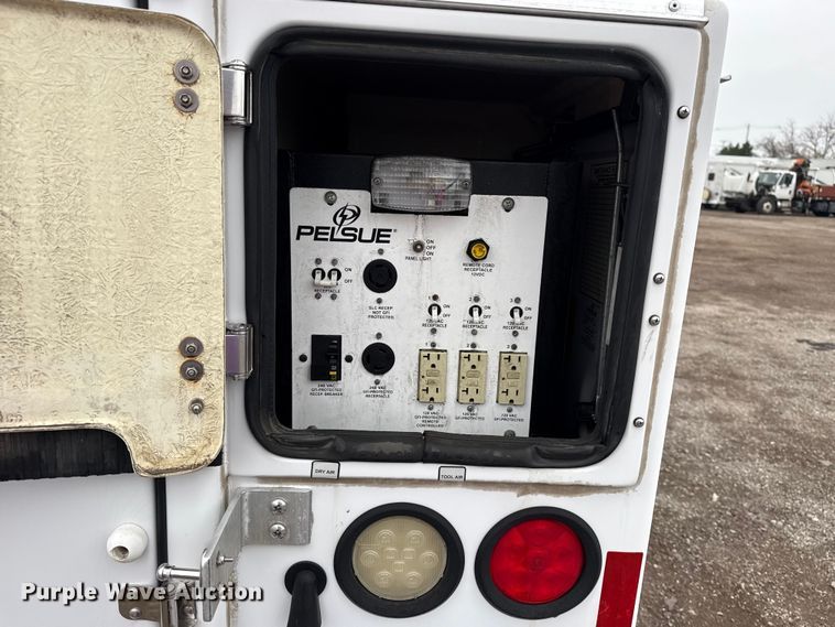 image for item EG1779 2015 Ford F450 Super Duty  fiber optic splicing truck