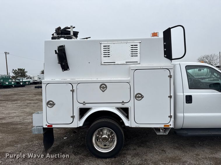 image for item EG1779 2015 Ford F450 Super Duty  fiber optic splicing truck