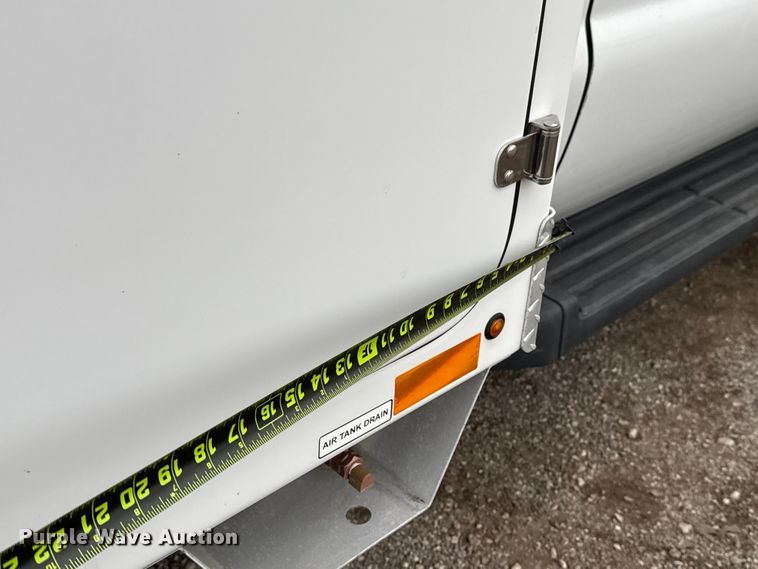 image for item EG1779 2015 Ford F450 Super Duty  fiber optic splicing truck