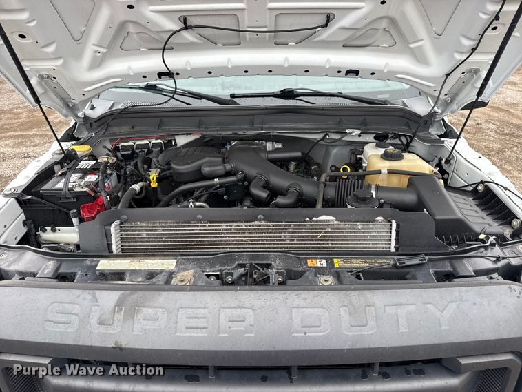 image for item EG1779 2015 Ford F450 Super Duty  fiber optic splicing truck