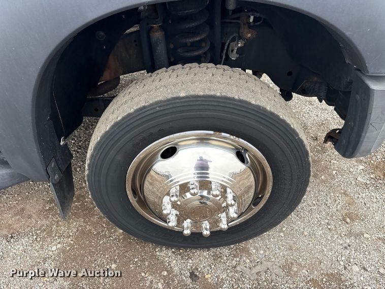 image for item EG1779 2015 Ford F450 Super Duty  fiber optic splicing truck