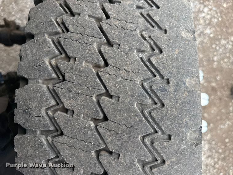 image for item EG1779 2015 Ford F450 Super Duty  fiber optic splicing truck