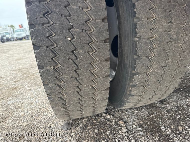 image for item EG1779 2015 Ford F450 Super Duty  fiber optic splicing truck