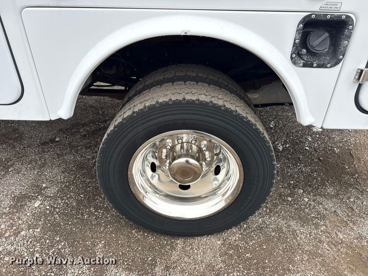 image for item EG1779 2015 Ford F450 Super Duty  fiber optic splicing truck