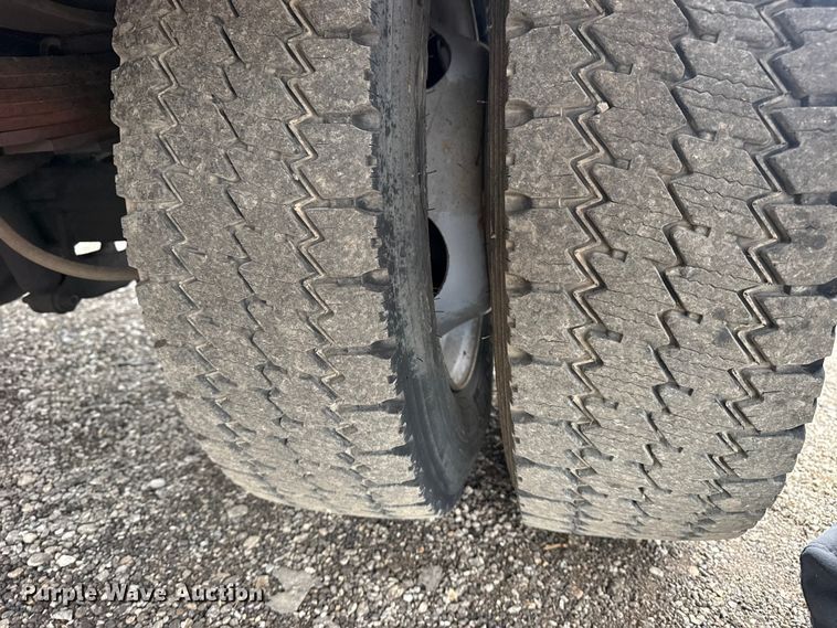 image for item EG1779 2015 Ford F450 Super Duty  fiber optic splicing truck