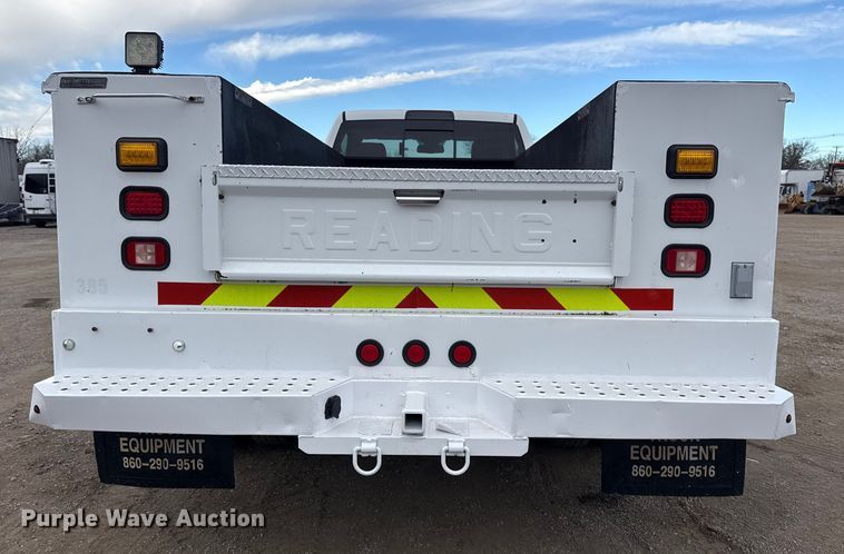 image for item EG1884 2015 Ram 3500 utility bed pickup truck