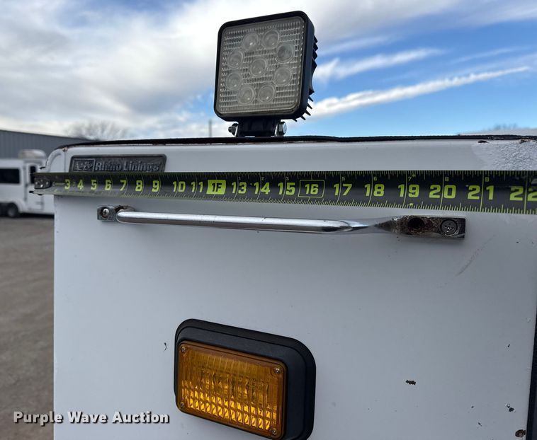 image for item EG1884 2015 Ram 3500 utility bed pickup truck