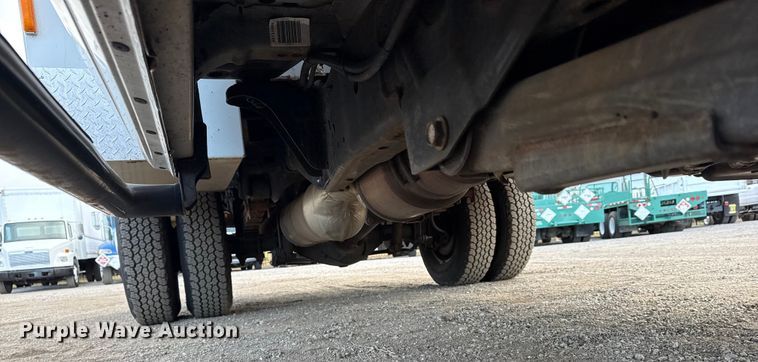 image for item EG1884 2015 Ram 3500 utility bed pickup truck