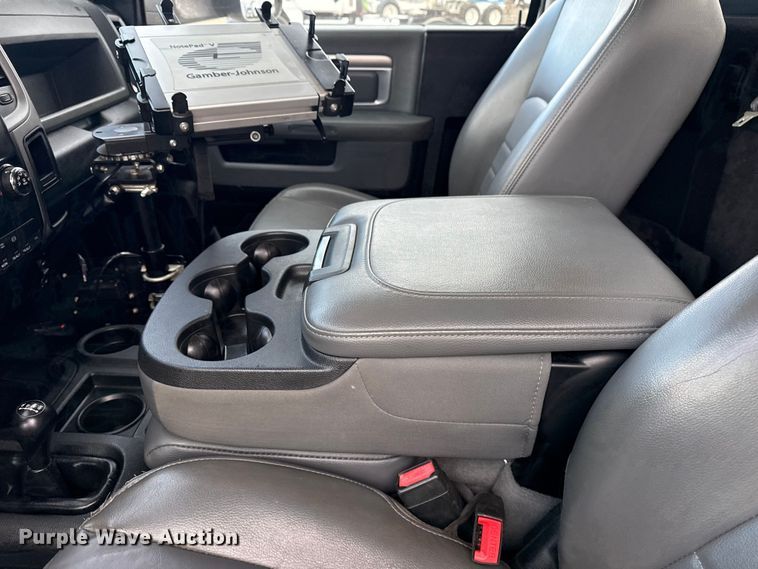 image for item EG1884 2015 Ram 3500 utility bed pickup truck