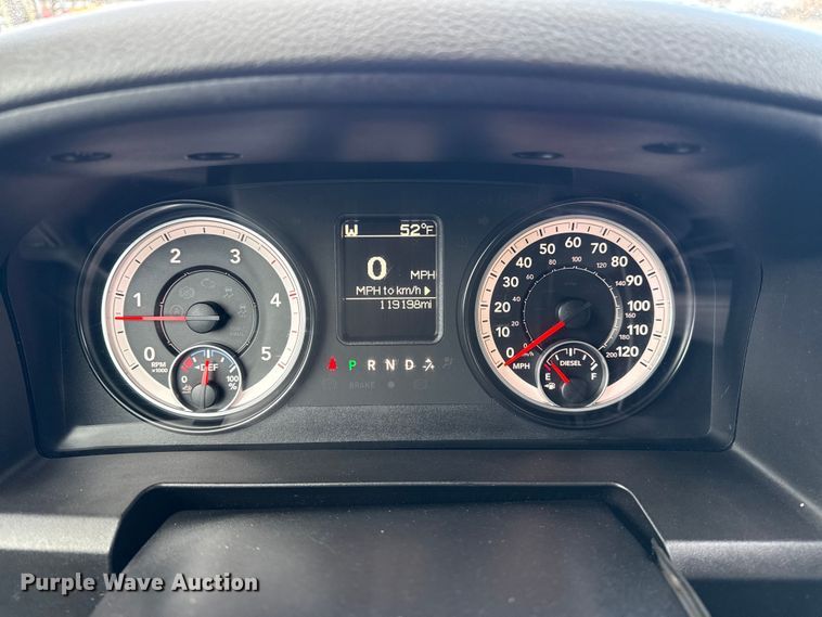 image for item EG1884 2015 Ram 3500 utility bed pickup truck