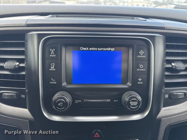 image for item EG1884 2015 Ram 3500 utility bed pickup truck