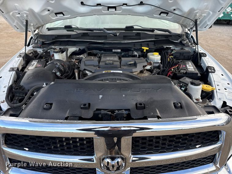 image for item EG1884 2015 Ram 3500 utility bed pickup truck